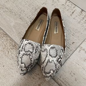 Steve Madden snake print flats